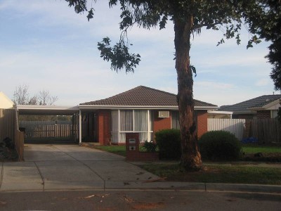 SPACIOUS FAMILY HOME!! Picture