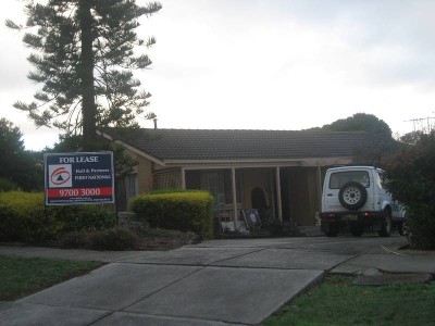 CLOSE TO SHOPPING CENTRE!! Picture CLOSE TO SHOPPING CENTRE!! Picture