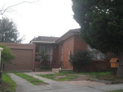 NEAT & TIDY HOME- UNDER APPLICATION!! Picture