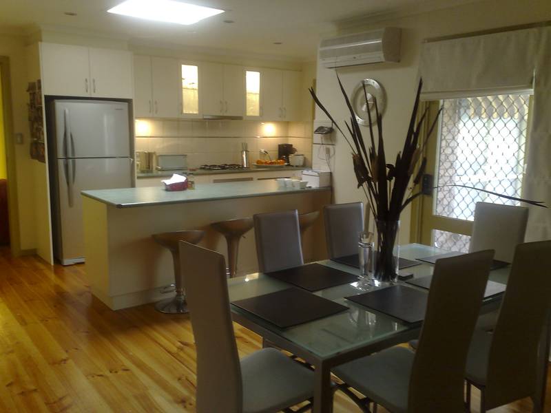 SPACIOUS BV IN CENTRAL LOCATION Picture 3