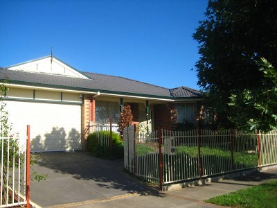 SPACIOUS FAMILY LIVING!! Picture SPACIOUS FAMILY LIVING!! Picture