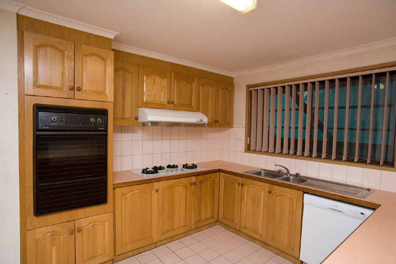 5 BEDROOM CONVENIENCE! Picture 2