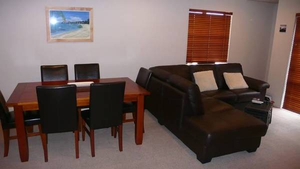 Secure and Central Apartment for you or your tenant: Picture 3