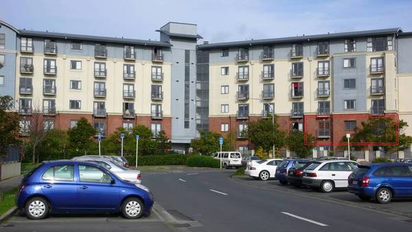 Secure and Central Apartment for you or your tenant: Picture 1