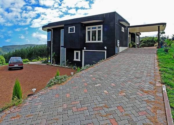 Equinox Lodge: East of the Sun and West of the Moon Picture 3