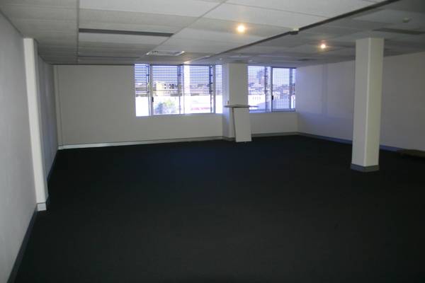IPSWICH CENTRAL PROFESSIONAL OFFICE SPACE Picture 3