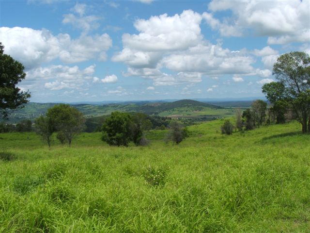 STUNNING VIEWS FROM THIS 20.68 HA (APPROX 52 ACRE) PROPERTY Picture 2