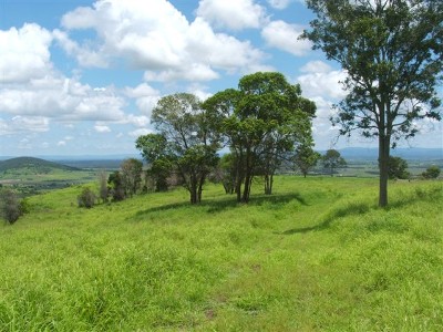 STUNNING VIEWS FROM THIS 20.68 HA (APPROX 52 ACRE) PROPERTY Picture