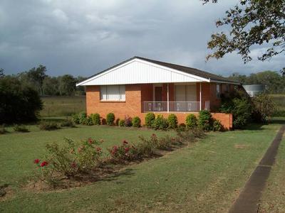 FOR SALE NOW OR AUCTION SAT 14/6/08 - 3.00PM Picture