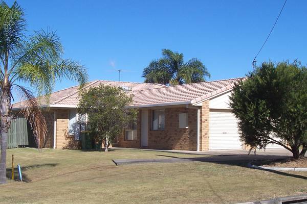 TWO INCOMES FOR THE PRICE OF ONE HOUSE!! Picture 3