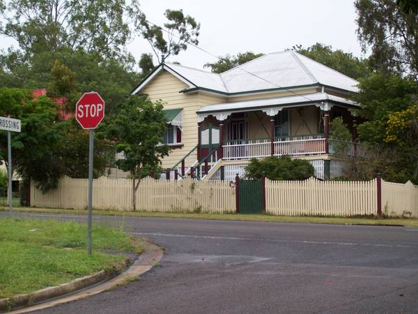 Beautiful Colonial in Sadliers Crossing Picture 1