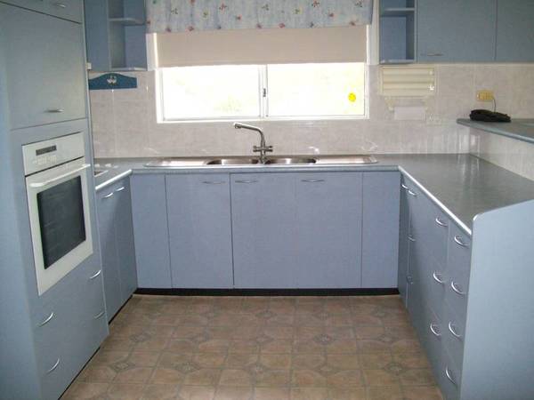 SPACIOUS SOLID FAMILY HOME - QUIET AREA Picture 2