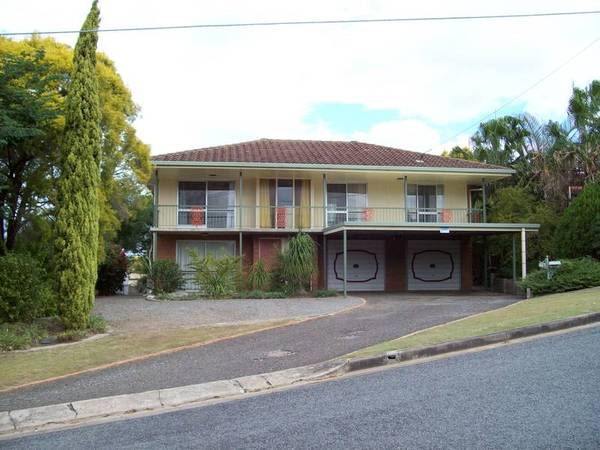 SPACIOUS SOLID FAMILY HOME - QUIET AREA Picture 1