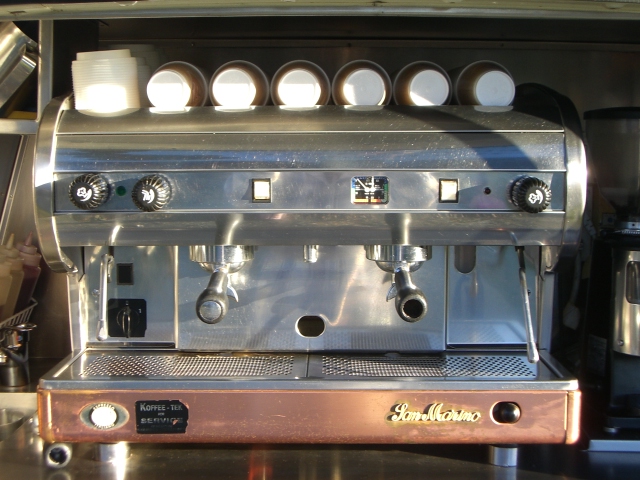 COFFEE VAN - FULLY EQUIPED Picture 2