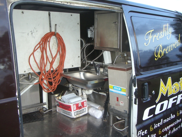 COFFEE VAN - FULLY EQUIPED Picture 3