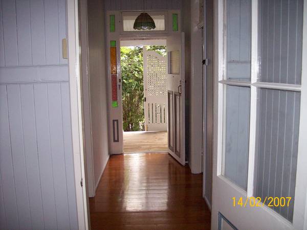 SADLIERS CROSSING Picture 2