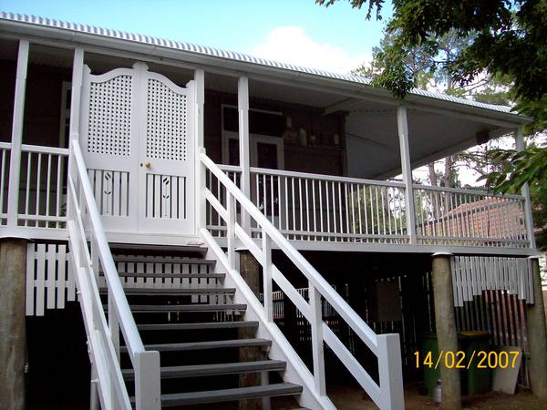 SADLIERS CROSSING Picture 1