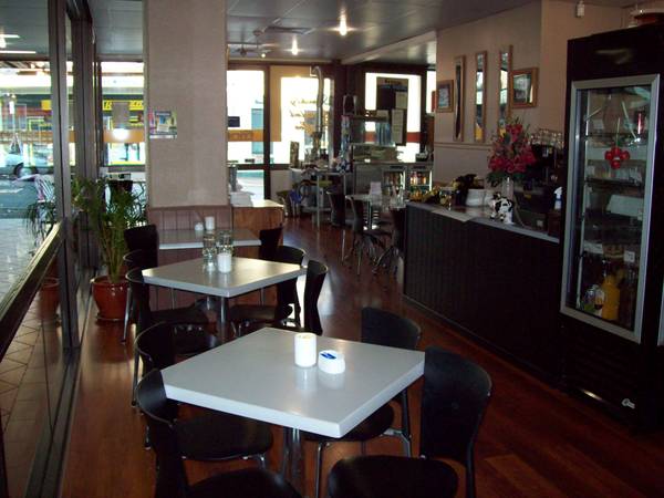 CAFE - IPSWICH Picture 1