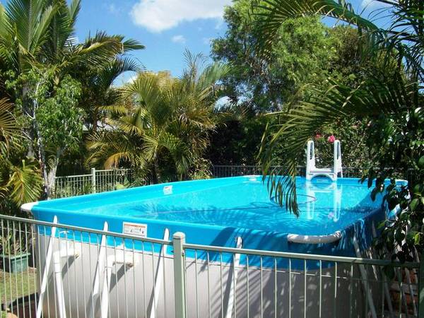 GIVE THE FAMILY A POOL FOR CHRISTMAS! Picture 2