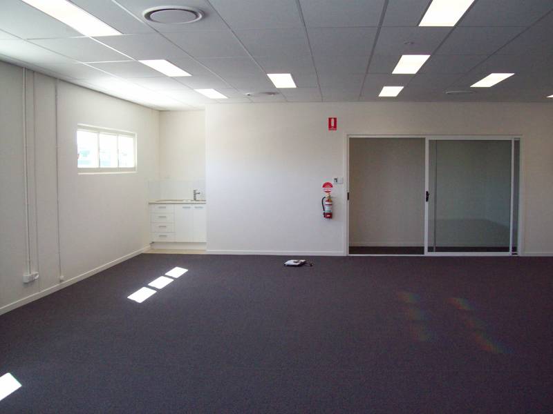 BRAND NEW QUALITY OFFICE IPSWICH Picture 2