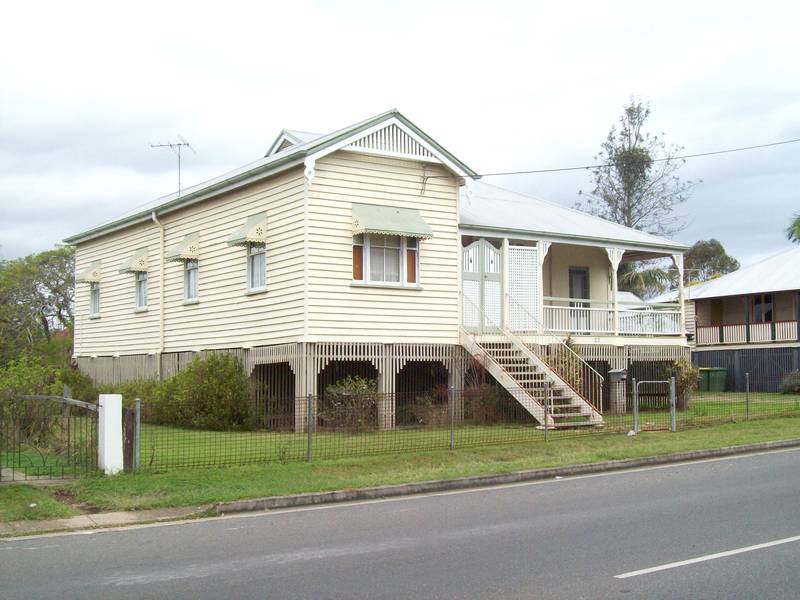 ZONED RESIDENTIAL MEDIUM DENSITY Picture 2