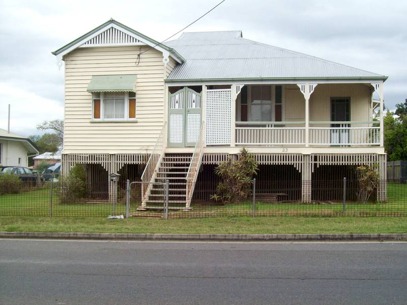 ZONED RESIDENTIAL MEDIUM DENSITY Picture 3