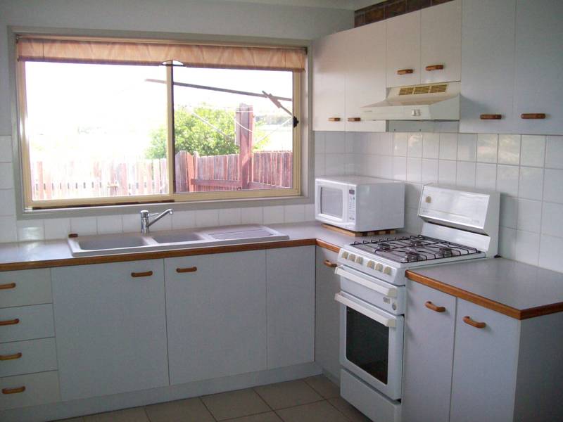 NEAT & TIDY GREAT START FOR FIRST HOME BUYERS!! Picture