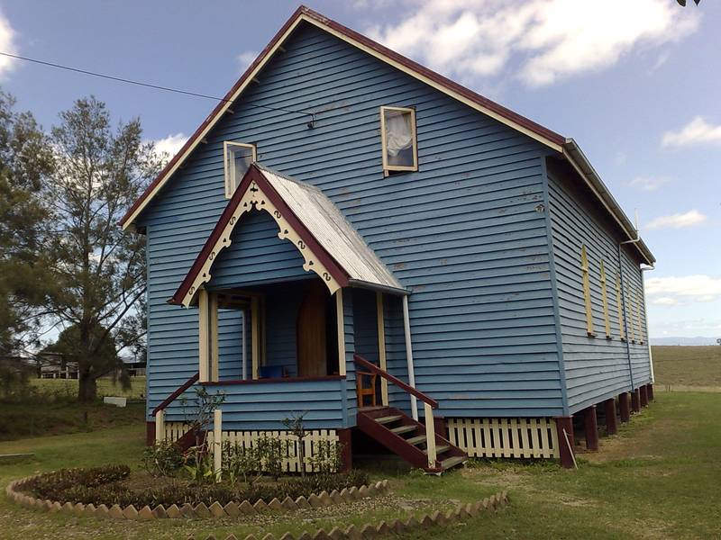 Contract Crashed! Unique 5 Bed Home Near Boonah Picture 3