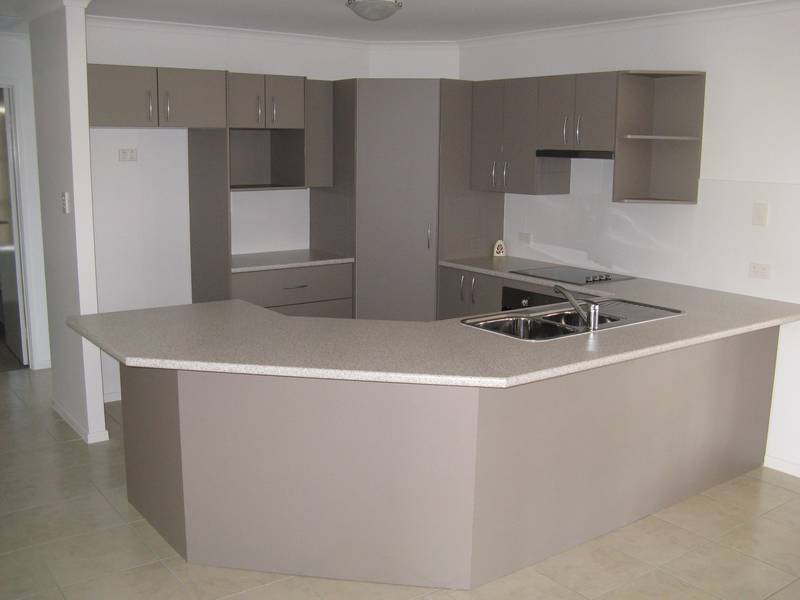 MASSIVE PRICE REDUCTION!!! A Style You Can Own! Picture 3