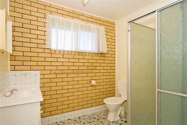 CBD/MEDICAL SERVICES - BLOCK OF 6 STRATA TITLED FLATS Picture CBD/MEDICAL SERVICES - BLOCK OF 6 STRATA TITLED FLATS Picture