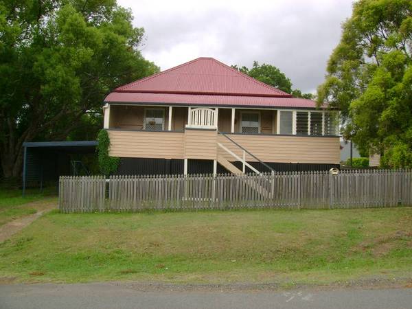 CHARACTER HOME - 2 STREET FRONTAGE Picture
