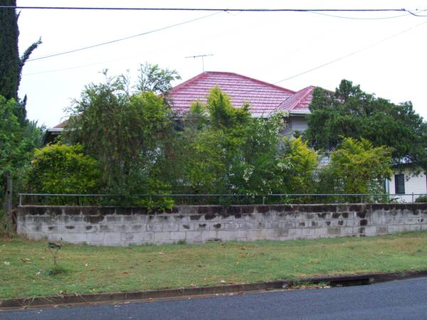 GREAT BUY - LOADS OF POTENTIAL Picture