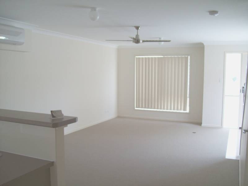 FIRST HOME BUYERS DREAM OR FABULOUS INVESTMENT! Picture 3