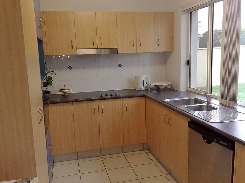 Modern 4 Bedroom Highset Family Home in Raceview Picture 3