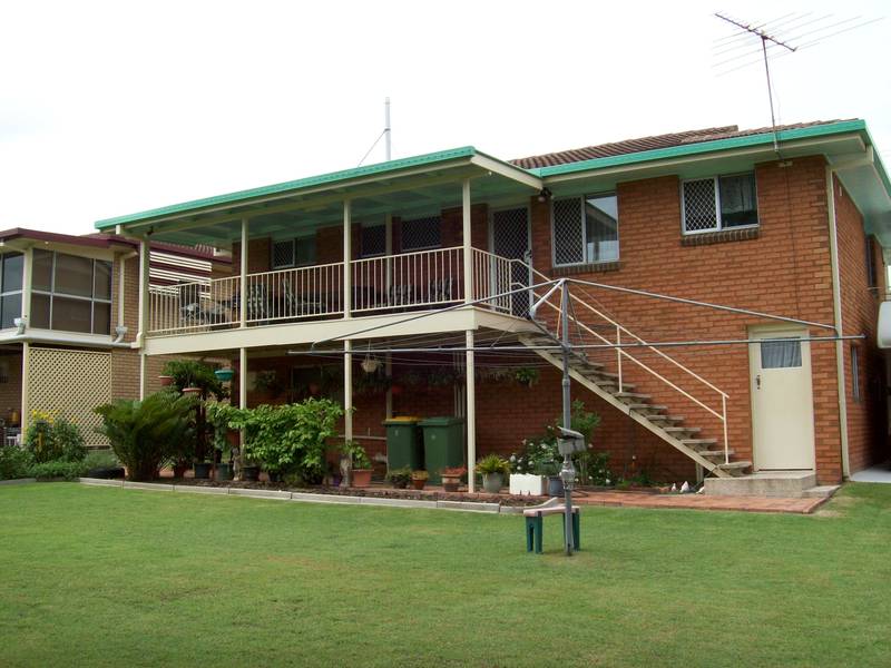 BUNDAMBA - FOR THE LARGE FAMILY! Picture 3