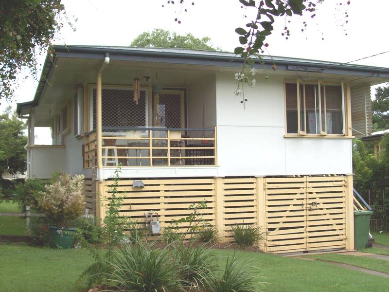 HANDY HI-SET+STORAGE + GREAT YARD Picture 1