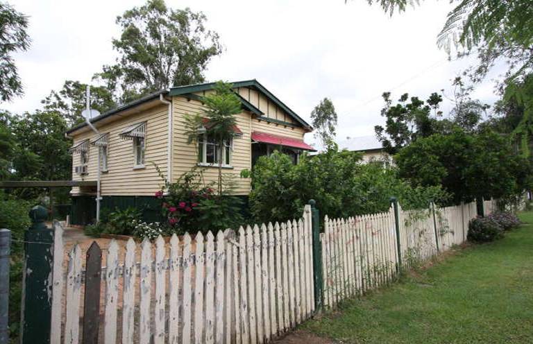 Great Starter Home in One Mile! Picture 2