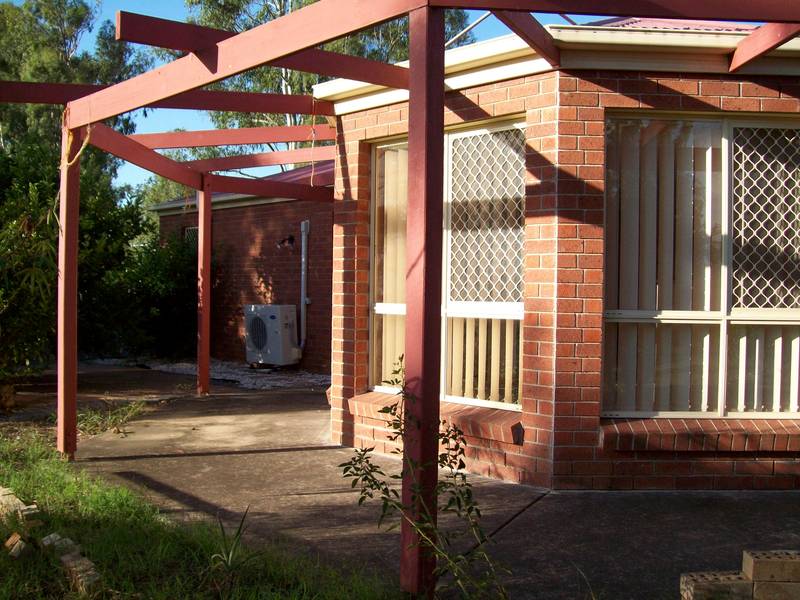 BIG HOME WITH HUGE POTENTIAL Picture 1