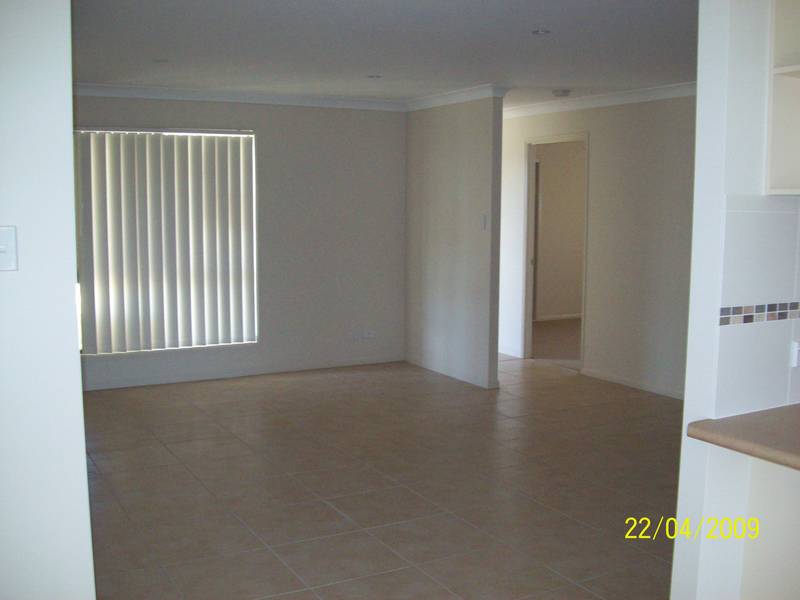 Brand new 4 bedroom lowset brick in Bundamba Picture 2