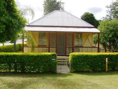 CHARACTER HOME IN HIGH PROFILE POSITION Picture