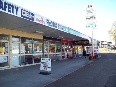 RETAIL SPACE IN PROMINENT POSITION Picture