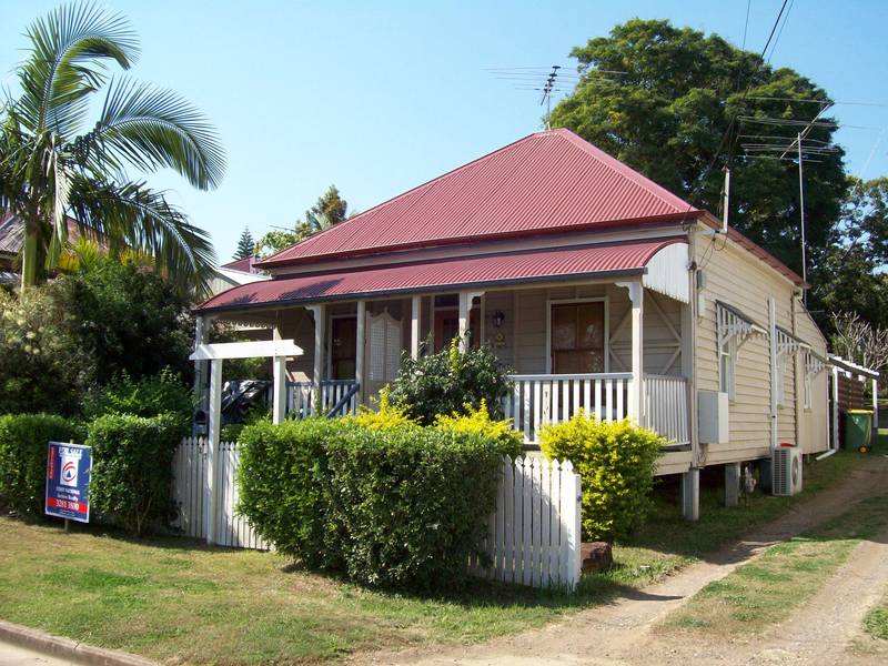 EXCELLENT VALUE! CHARMING NORTH IPSWICH COLONIAL Picture 1