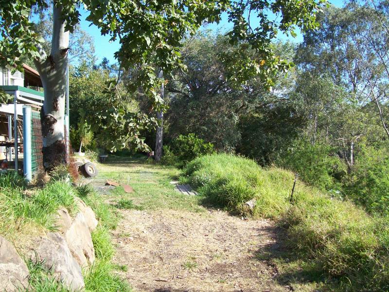 RIVER FRONTAGE - 1462M2 CLOSE TO CBD. Picture 2