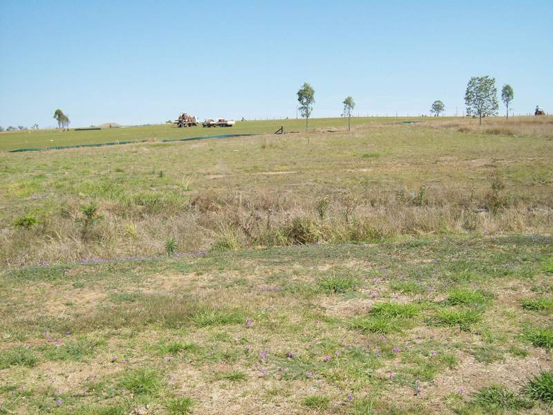 'WILLOWBANK WONDER ON ACREAGE' JUMP INTO $21,000 GRANT!! Picture 2