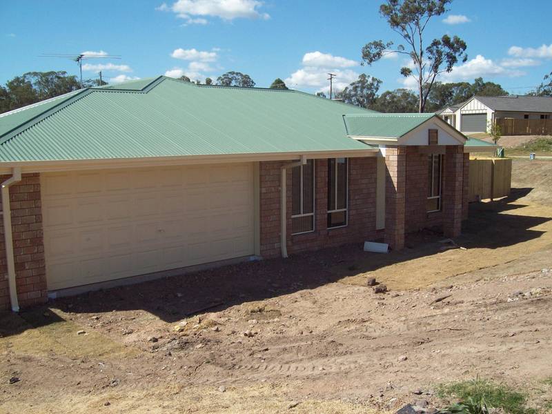 Great Brand New Home In Great New Estate!! Picture 2