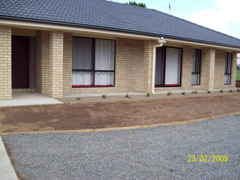 NEAR NEW BRASSAL BRICK!! Picture 2