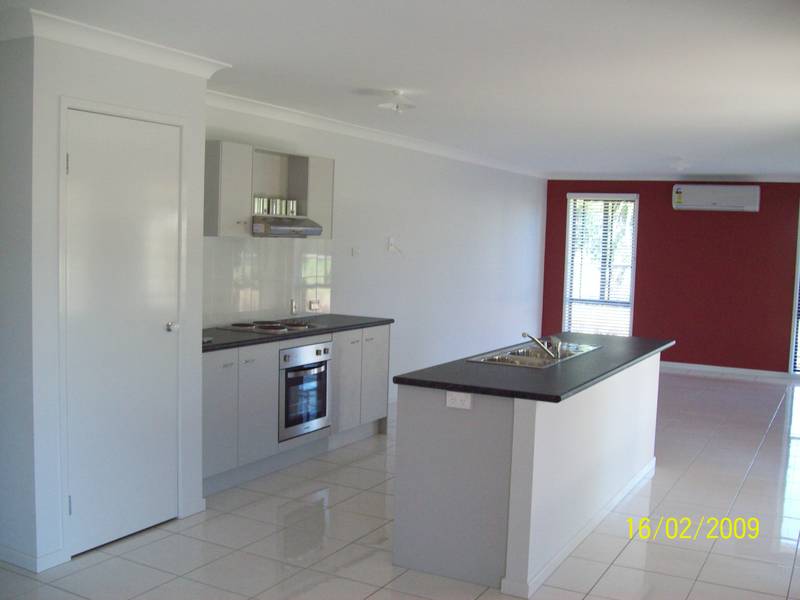 NEAR NEW BRASSAL BRICK!! Picture 3