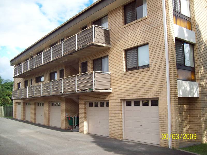 NORTH IPSWICH - ONE WEEKS FREE RENT! - Fully Furnished Picture 2