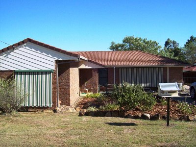 4 BEDROOMS PLUS STUDY
- WALK TO STATION Picture 4 BEDROOMS PLUS STUDY
- WALK TO STATION Picture