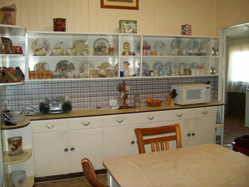 FABULOUS DENMARK HILL LOCATION - $395,000 Picture 2